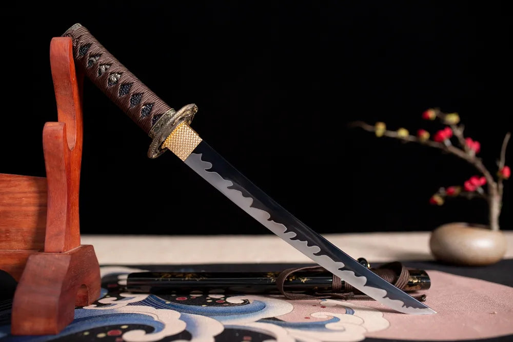 45‑angle open full‑size Jin‑Wu‑Wei‑Wakizashi oriental warrior‑dragon short samurai sword two‑layer wooden stand front view