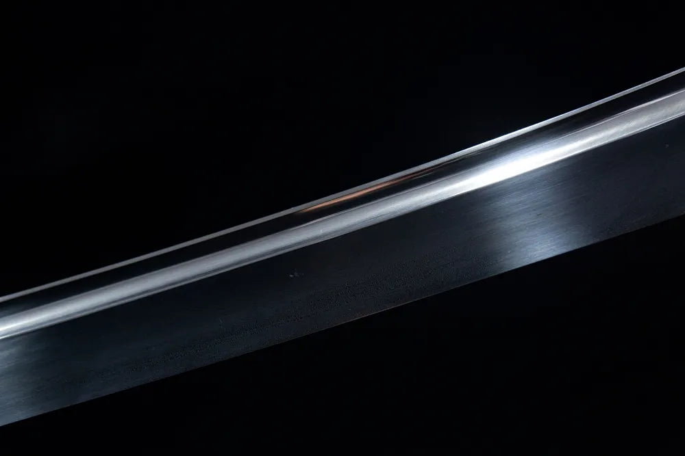 Middle long blade detail smooth uniform water temper plain steel surface