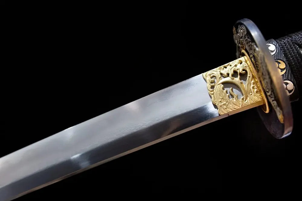 Upper T10 clay‑tempered katana blade brass habaki midare‑gunome tiger‑mane‑undulating hamon temper‑line macro close‑up