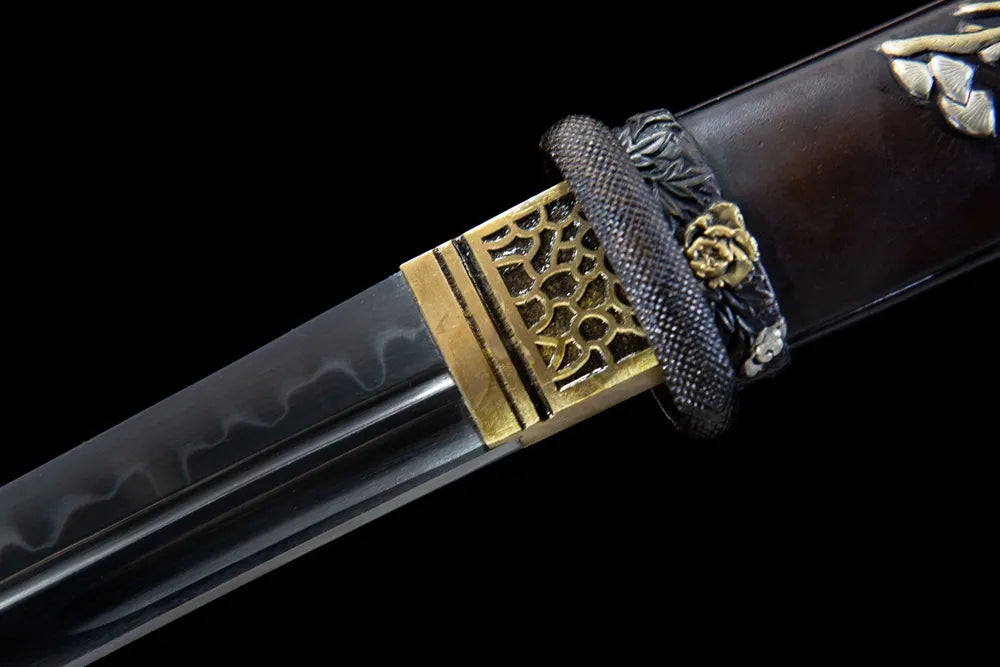 Upper double hi blade hamon close-up