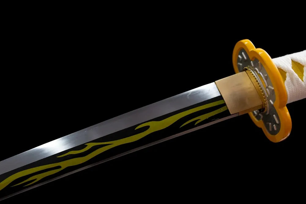 Upper golden‑lightning‑print 1060 steel blade copper habaki macro close‑up
