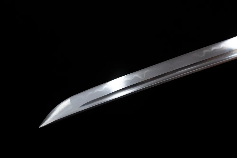 Chukissaki practical‑style kissaki tip of Tuoyuan‑Katana blade close‑up view