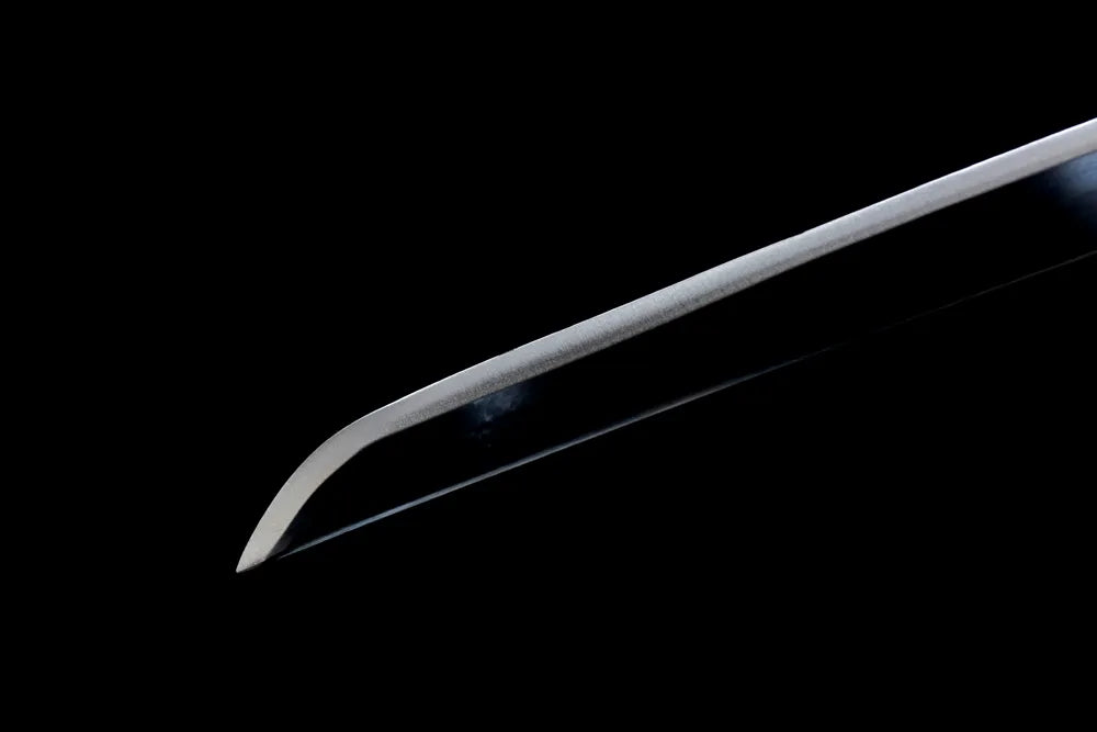 Classic smooth notarekomi kissaki Wado Ichimonji blade tip close view