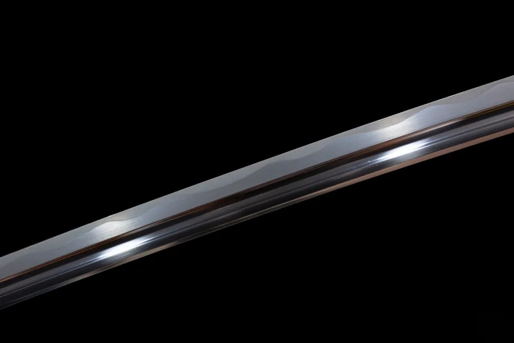 Mid‑section single‑hi fuller steel saber‑blade surface and notare hamon texture shot