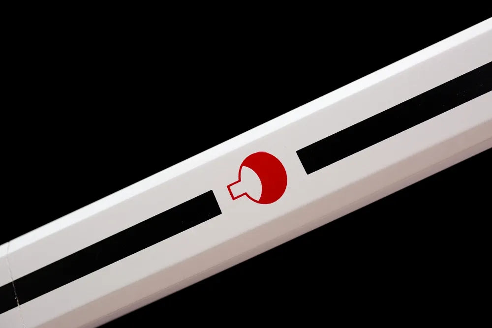 Center smooth white handle surface front close