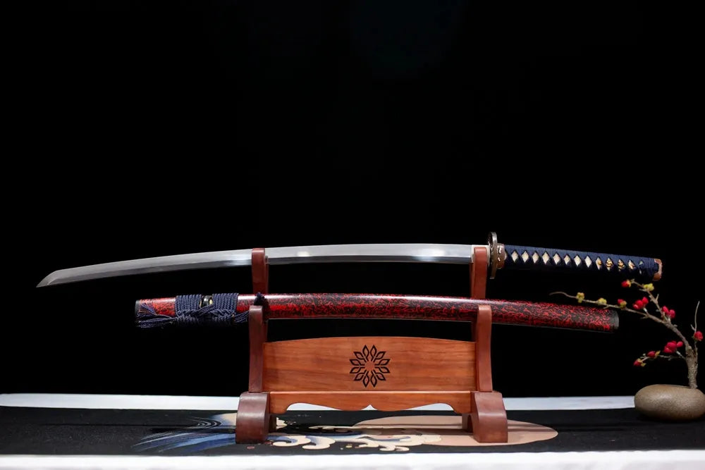 Flat fully‑drawn T10 clay‑tempered midare‑badamashi‑hamon Storm‑Katana blade wooden rack front shot