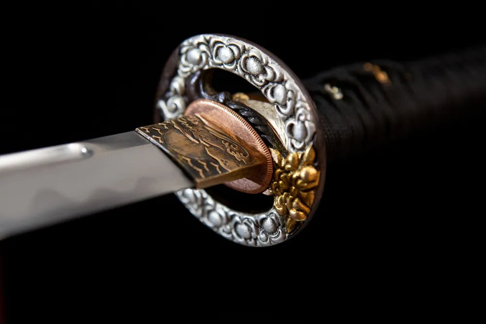 Front hollow maple leaf carved golden hand guard