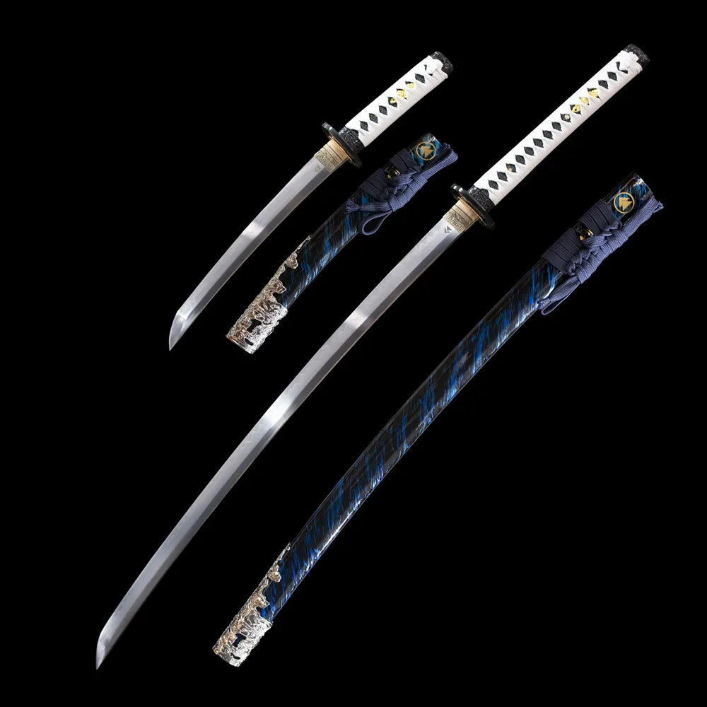 Display picture of two unsheathed long and short styles